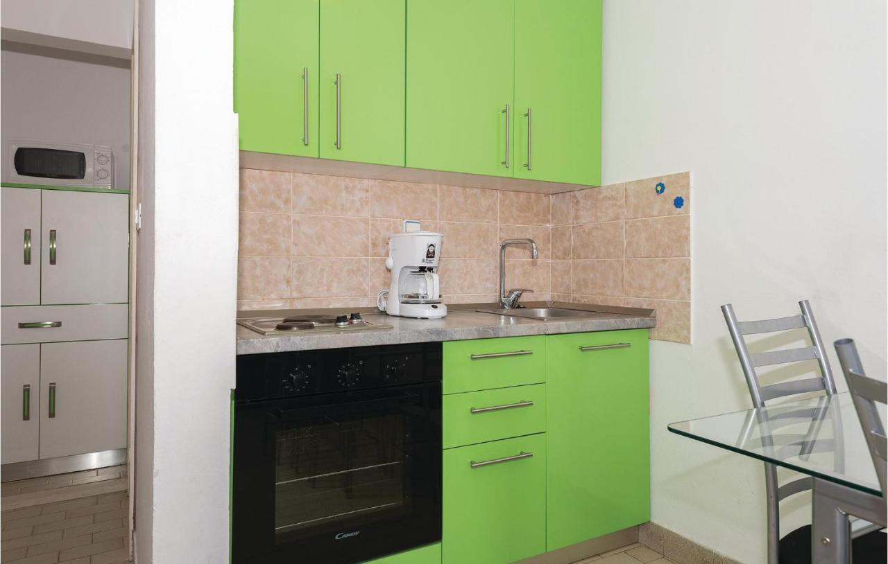 Beautiful Apartment In Rogoznica With Wifi Eksteriør billede