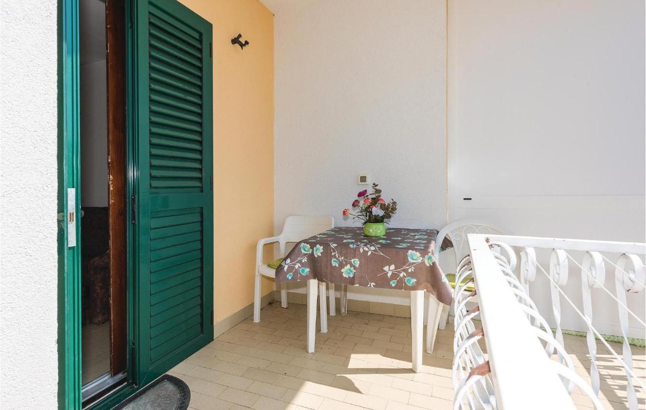 Beautiful Apartment In Rogoznica With Wifi Eksteriør billede