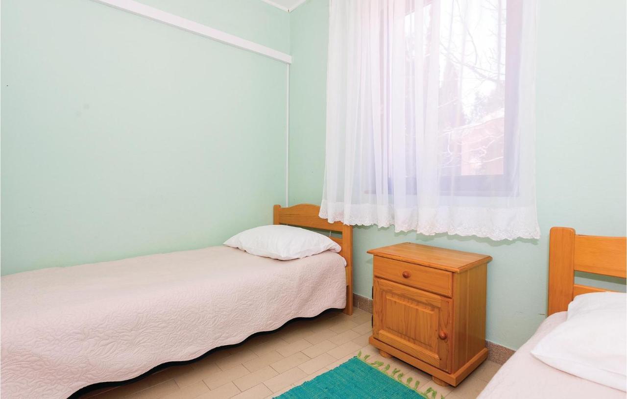 Beautiful Apartment In Rogoznica With Wifi Eksteriør billede