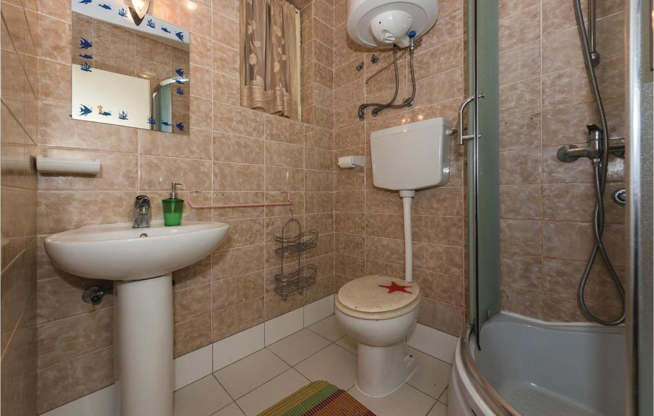 Beautiful Apartment In Rogoznica With Wifi Eksteriør billede