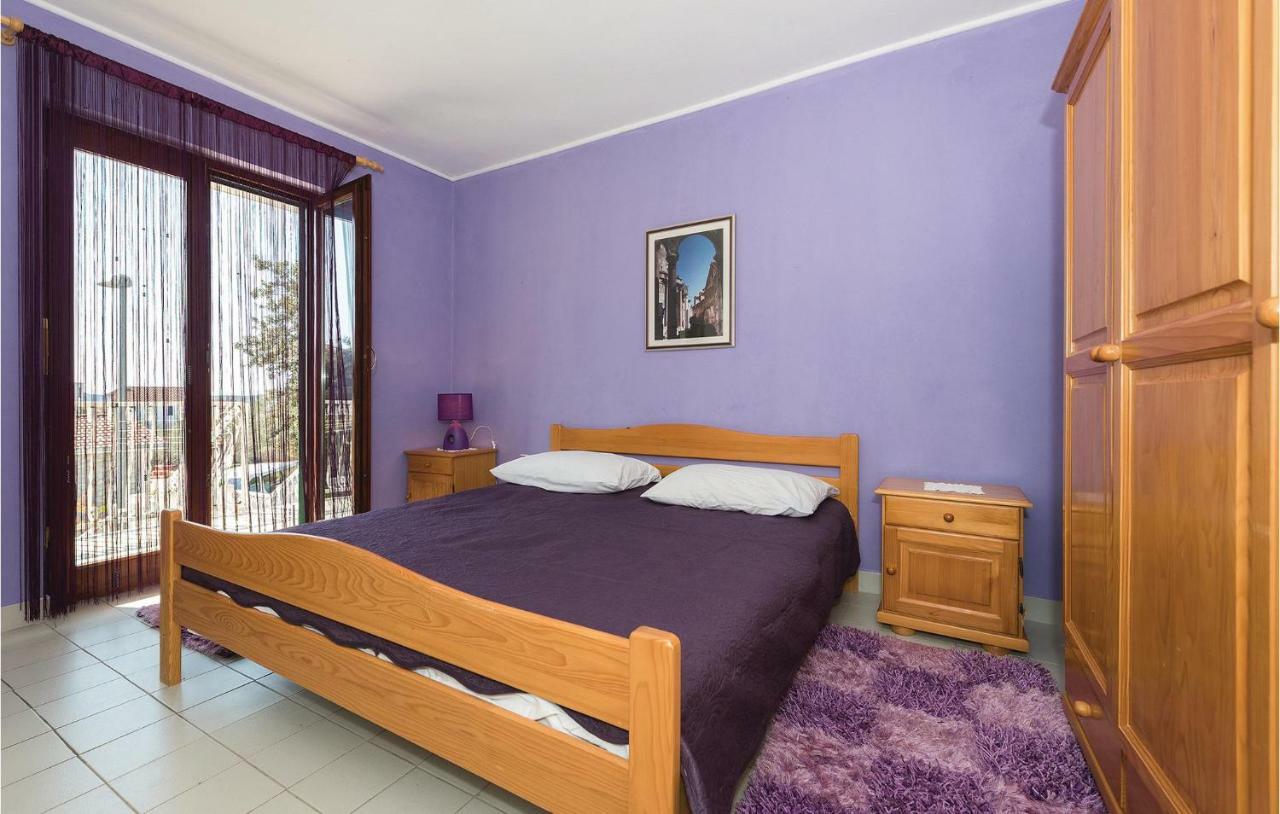 Beautiful Apartment In Rogoznica With Wifi Eksteriør billede